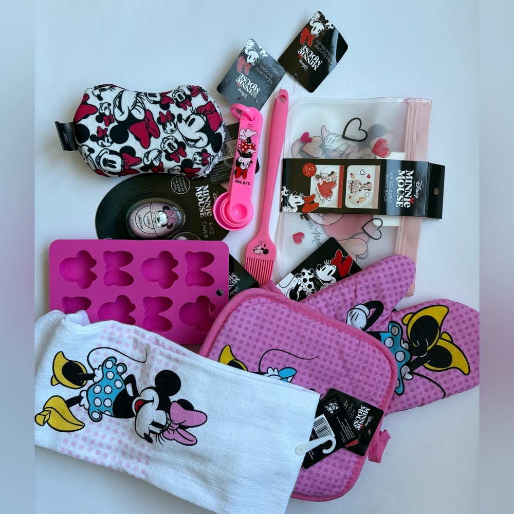 (10) Disney Minnie Mouse Kitchen Collection